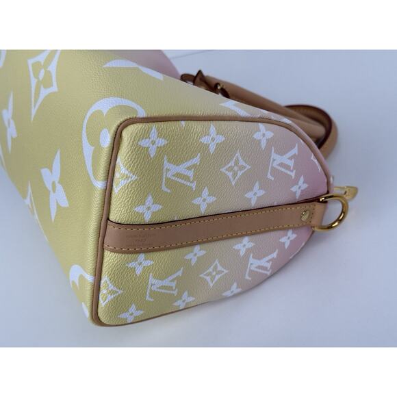 Louis Vuitton Monogram Giant By The Pool Speedy Bandouliere 25 Light Pink C-6 - Picture 9 of 16